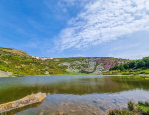 Laguna de Cebollera en primavera