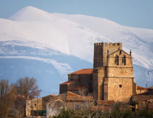 iglesia-fortificada-trevago-soria-ni-te-la-imaginas-turismo