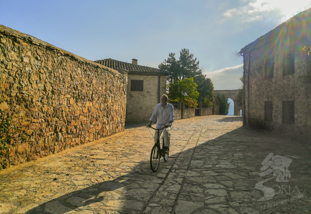 Calles Pueblo