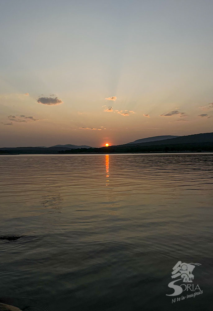 Atardecer en el Embalse de la Cuerda del Pozo