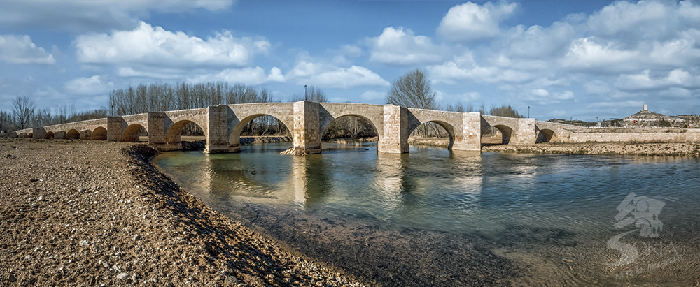 Puente medieval Langa