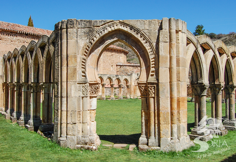 Arco románico de San Juan de Duero en Soria