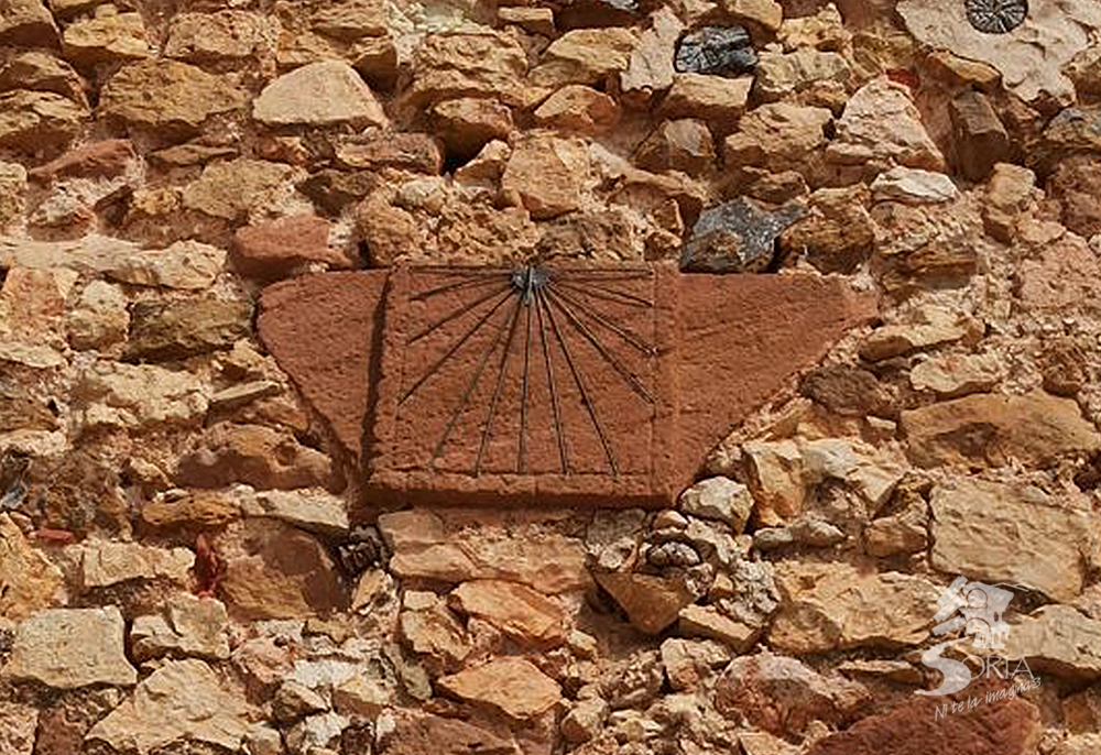 Relojes solares en La Ruta del Tiempo de Reznos
