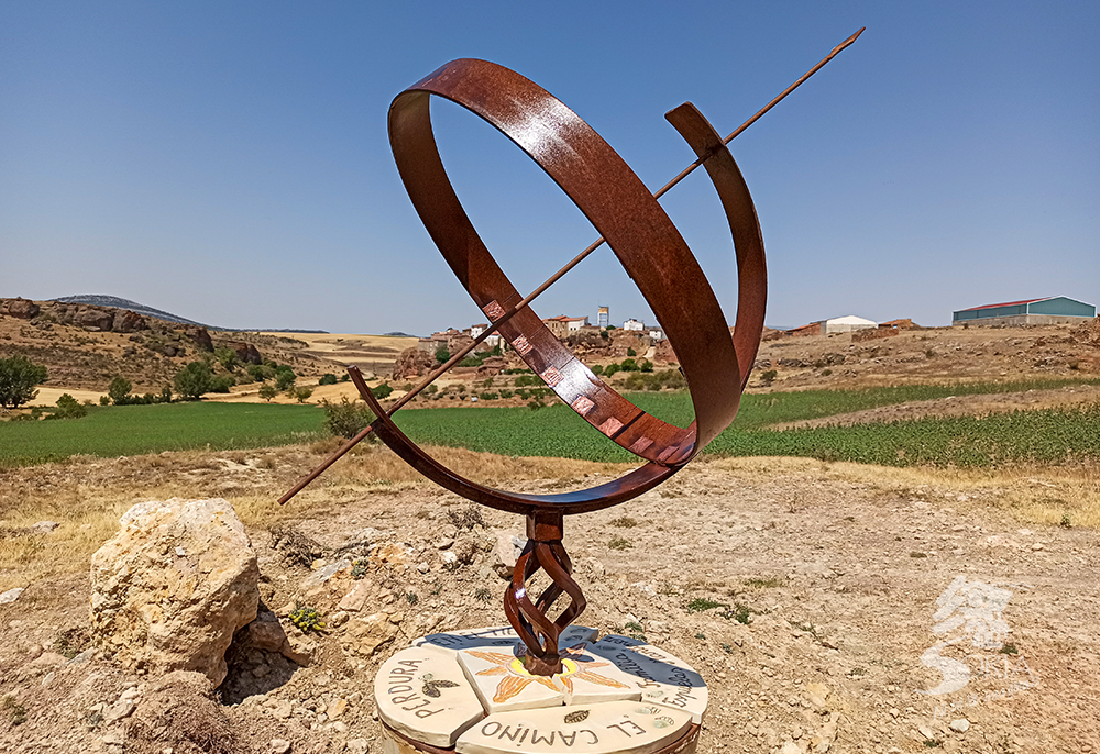 Relojes solares en La Ruta del Tiempo de Reznos