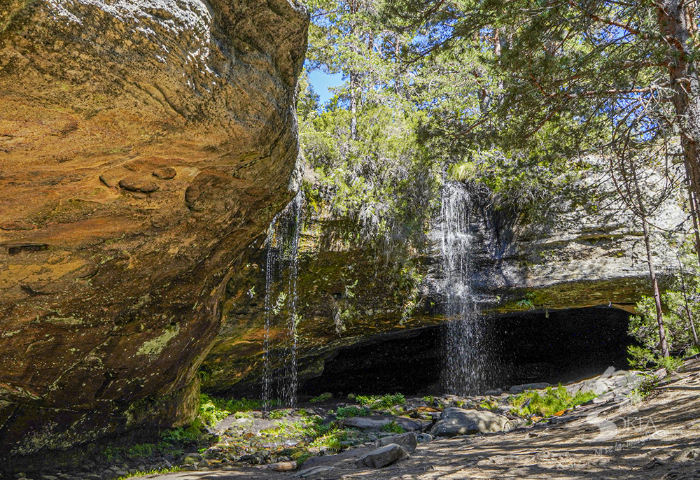 Cascada de la Cueva Serena en Castroviejo