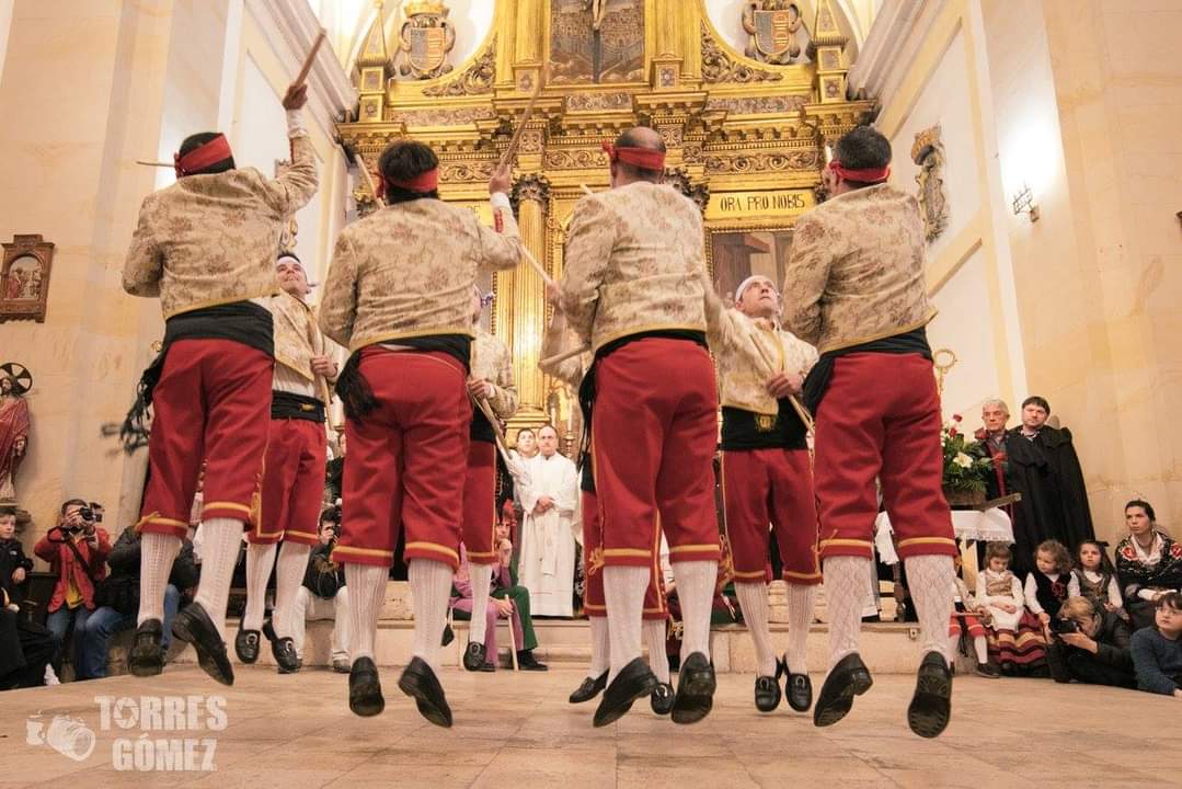 Celebración del Paloteo en San Leonardo de Yagüe